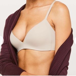 Lululemon take shape bra